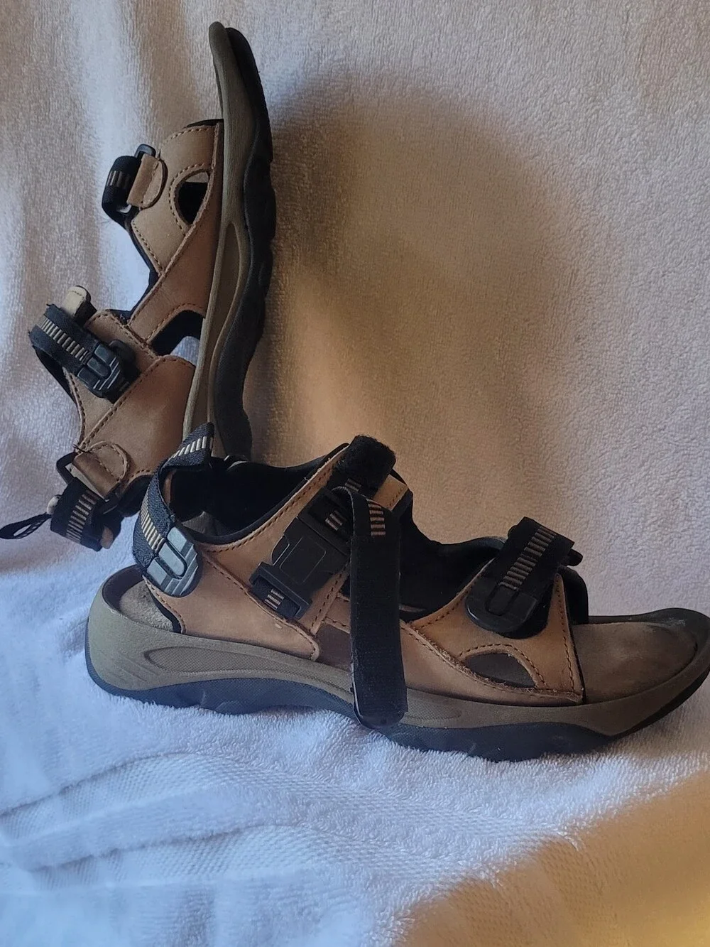 Faded Glory Men's Brown Suede Sandals Adjustable Velcro Comfort Straps size 8